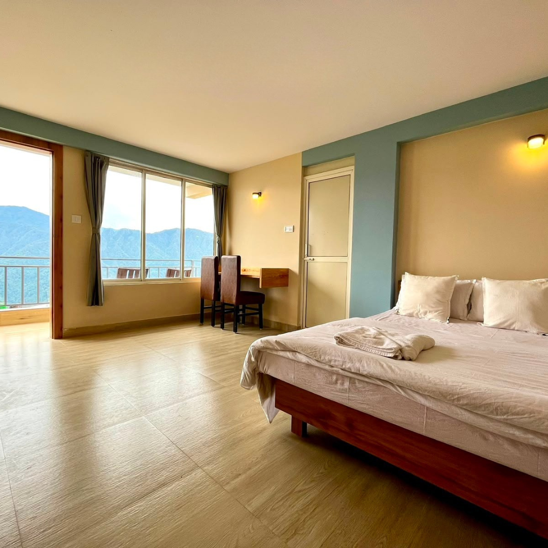 room-6-img-2