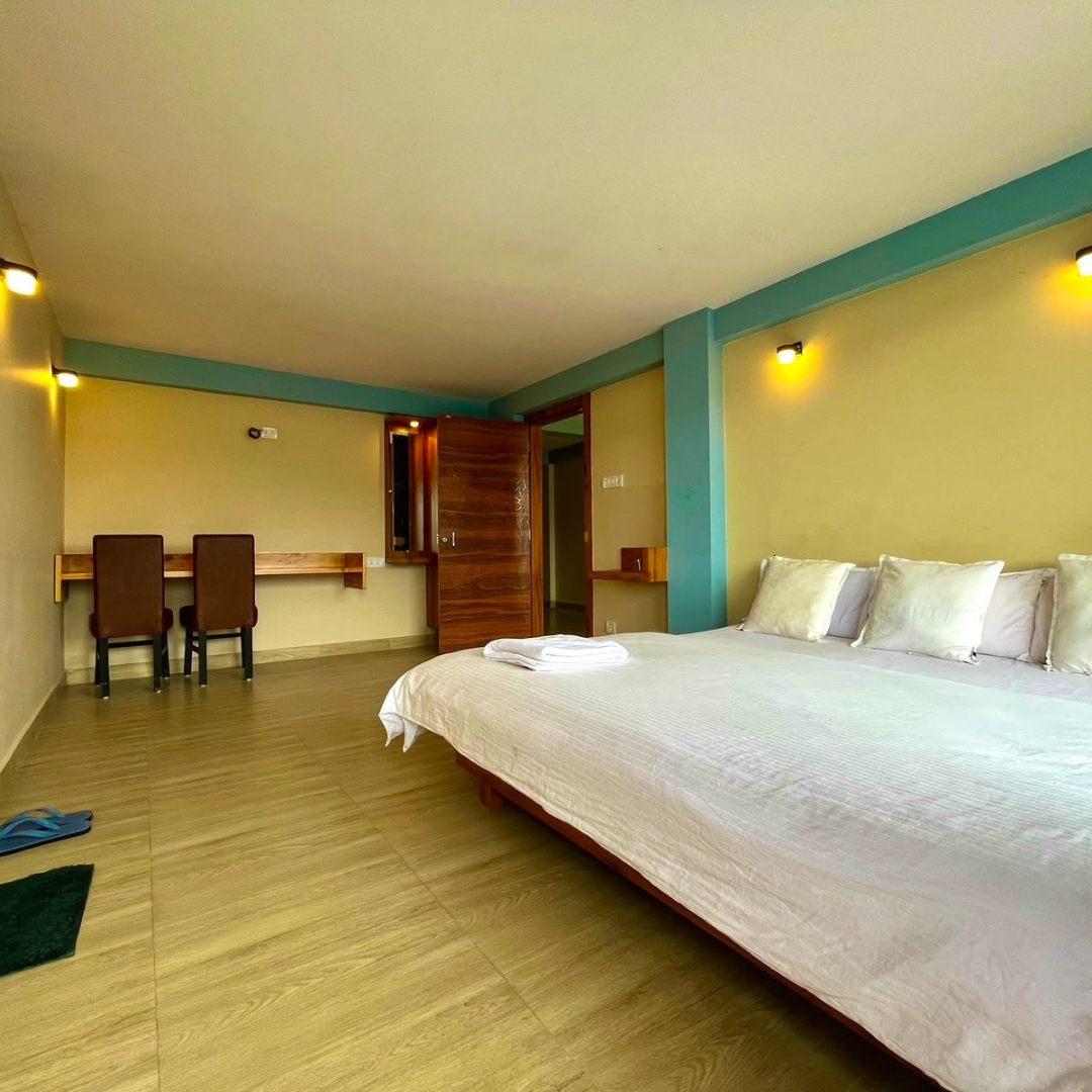 room-8-img-4